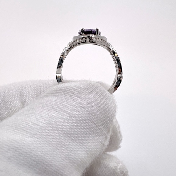 Sale $25 Firm! .925 Sterling Silver Simulated Amethyst Cz Ring - Picture 14 of 17